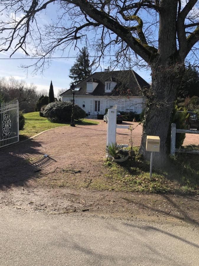 Un Petit Coin De Paradis Bressolles (Allier) Exterior foto